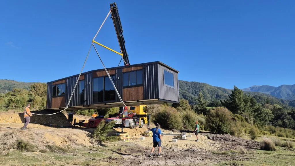 Tiny 48 crane lift