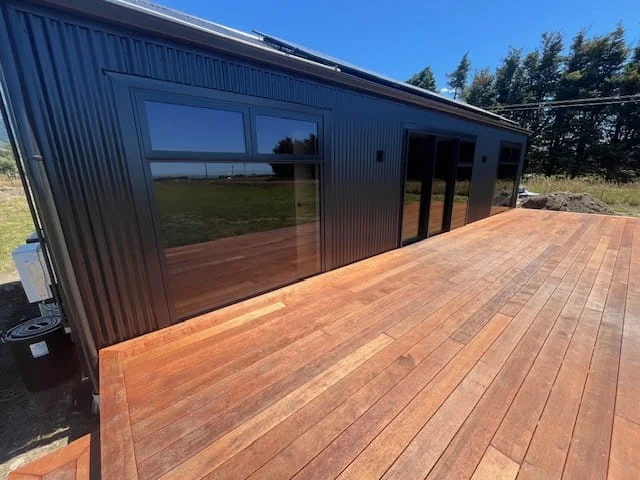 Large 28m2 cabin exterior