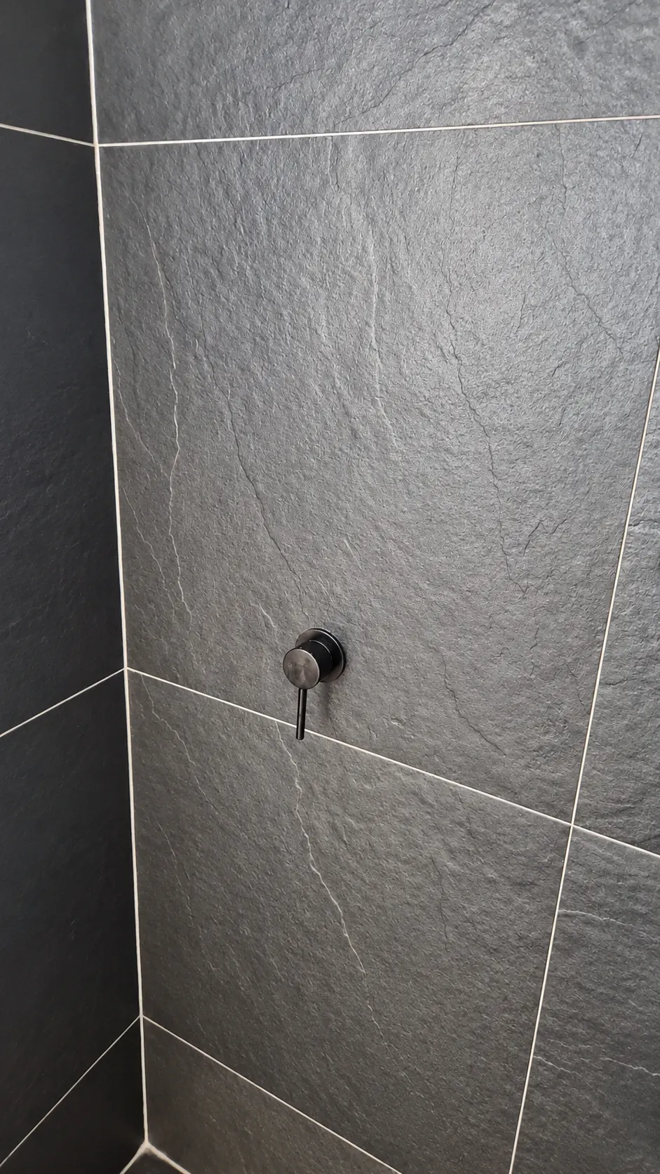 akaroa luxury pod matte black shower mixer