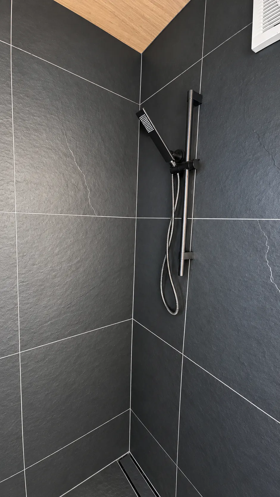 akaroa luxury pod slate tile shower rail