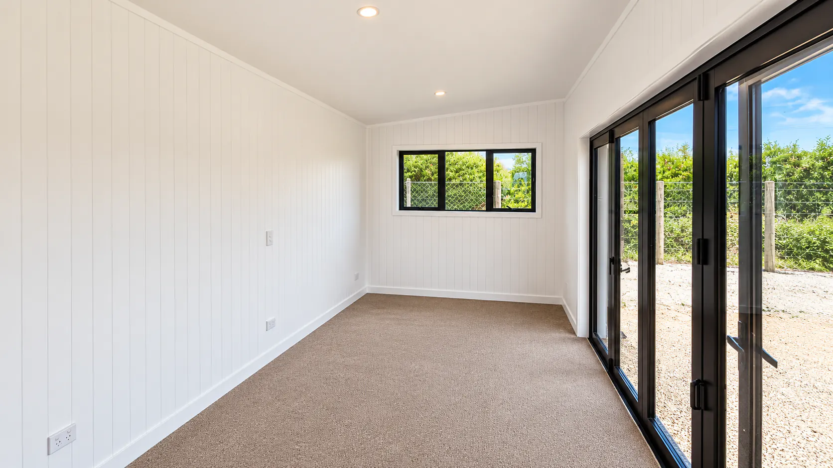 kaiteriteri luxury sleepout interior 4m glass door